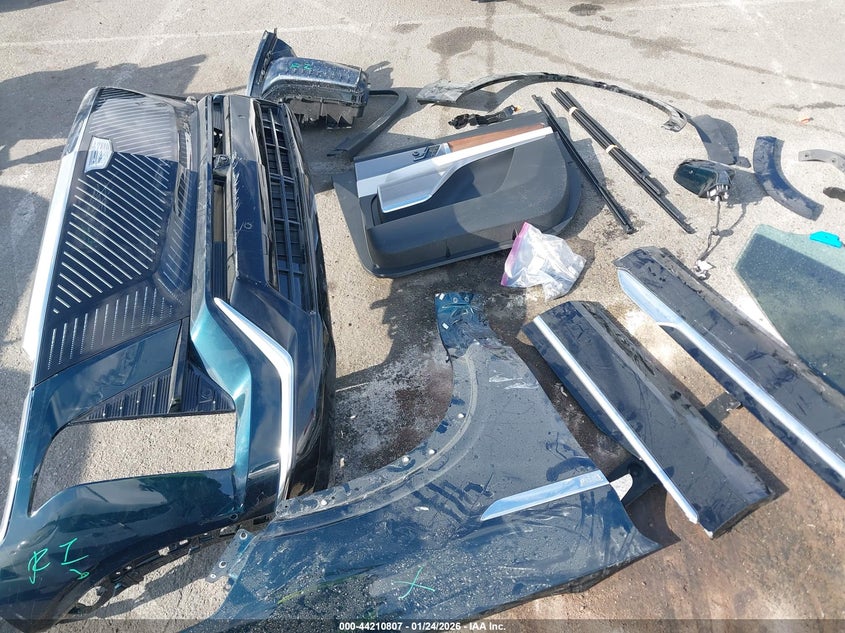 2026 Cadillac Vistiq Luxury VIN: 1GYC3KML9TZ704874 Lot: 44210807