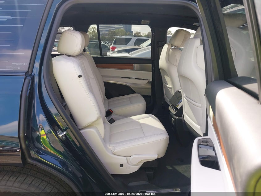 2026 Cadillac Vistiq Luxury VIN: 1GYC3KML9TZ704874 Lot: 44210807