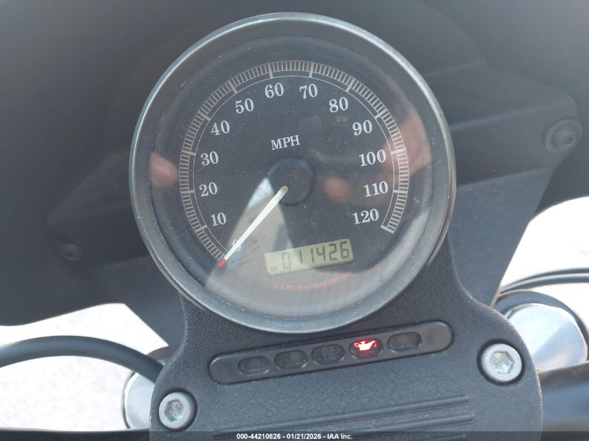 2012 HARLEY-DAVIDSON XL883 IRON 883