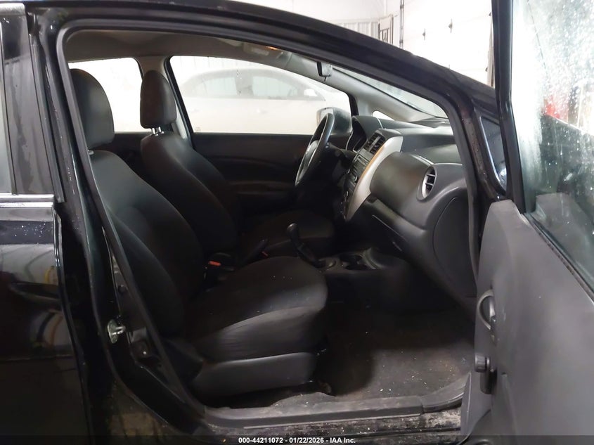 2015 Nissan Versa Note S (Sr)