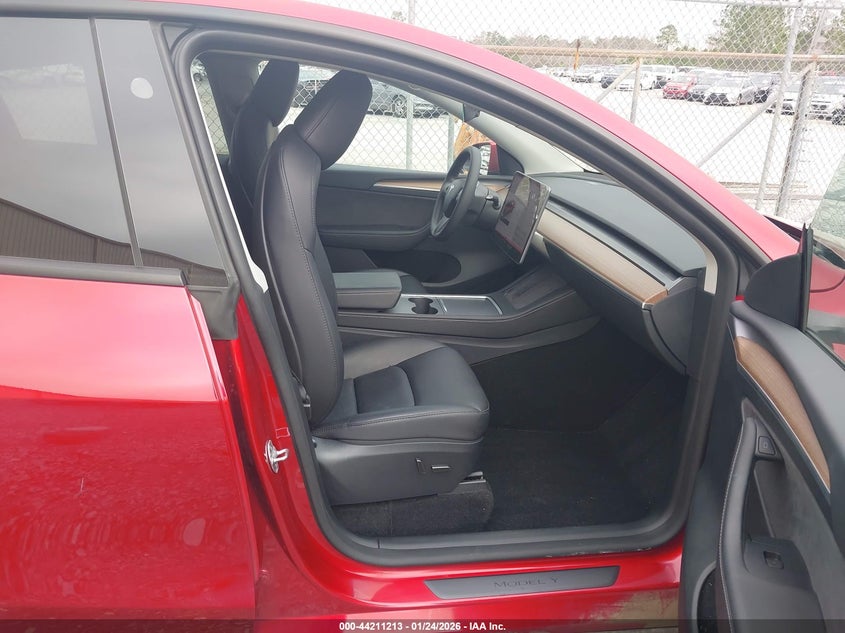 2024 Tesla Model Y Long Range Dual Motor All-Wheel Drive/Rwd