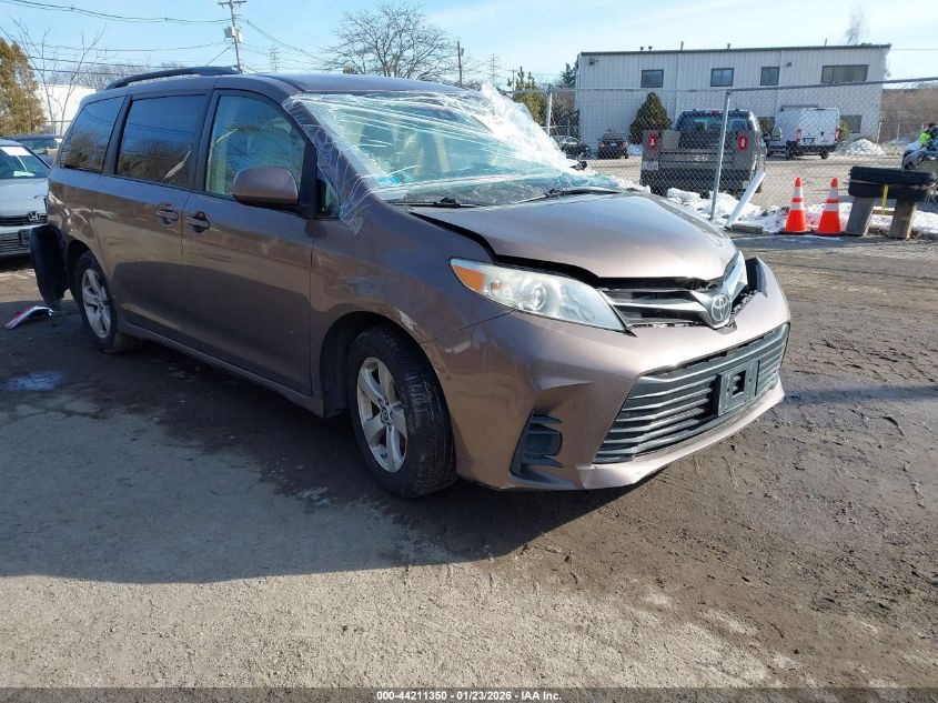 2018 Toyota Sienna Le 8 Passenger