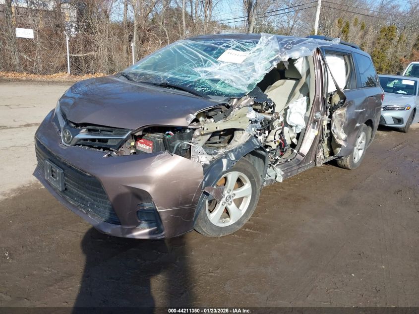2018 Toyota Sienna Le 8 Passenger