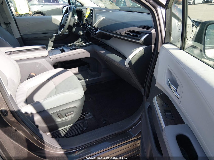 2024 Toyota Sienna Limited