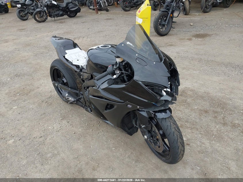 JS1DM11F9P7100124 SUZUKI GSX-R1000 Photo 1