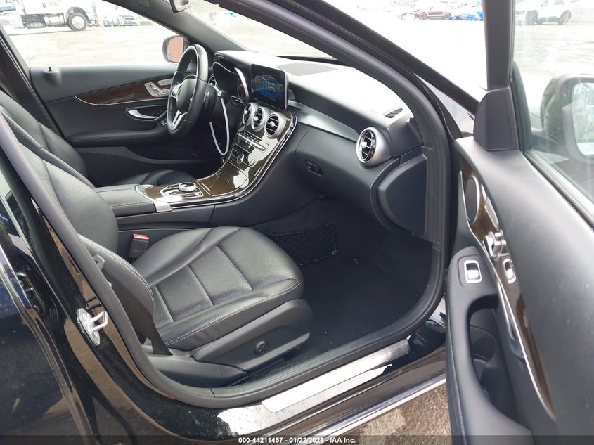 2020 Mercedes-Benz C 300