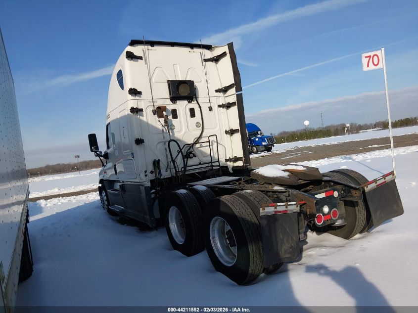 2015 Freightliner Cascadia 125