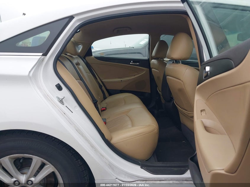 2012 Hyundai Sonata 2.4 Gls white Lot 111044211677 Vin 5NPEB4AC6CH493609