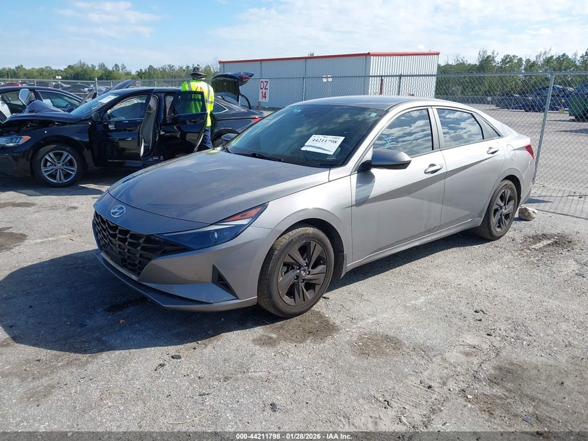 2022 Hyundai Elantra Sel