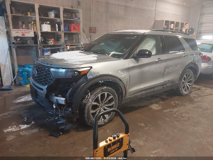 2022 Ford Explorer St-Line