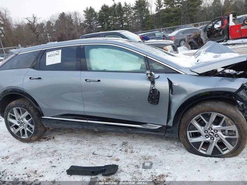 VIN 3GYK3BMR2SS249653 2025 CADILLAC OPTIQ LUXURY 1 AWD