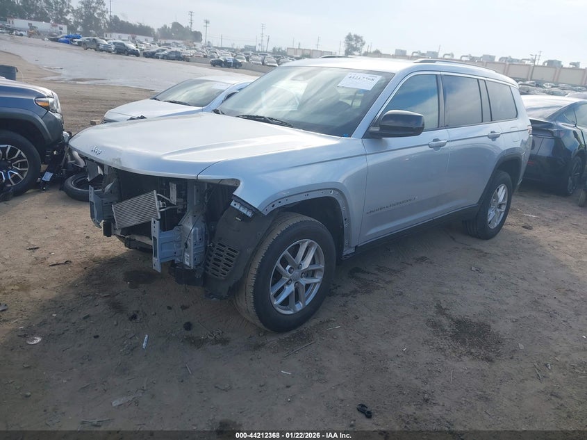 2022 Jeep Grand Cherokee L Laredo 4X2