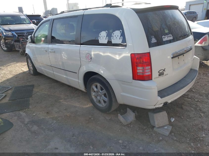 2010 Chrysler Town & Country Touring
