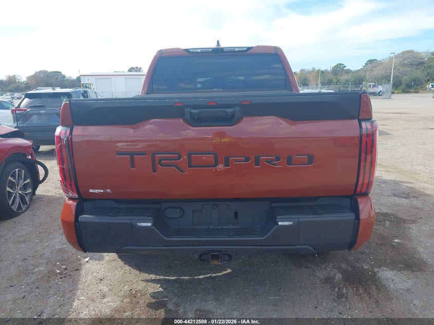 2024 TOYOTA TUNDRA HYBRID 3.4L V-6 DI, DOHC, V(VIN: 5TFPC5DB9RX045098