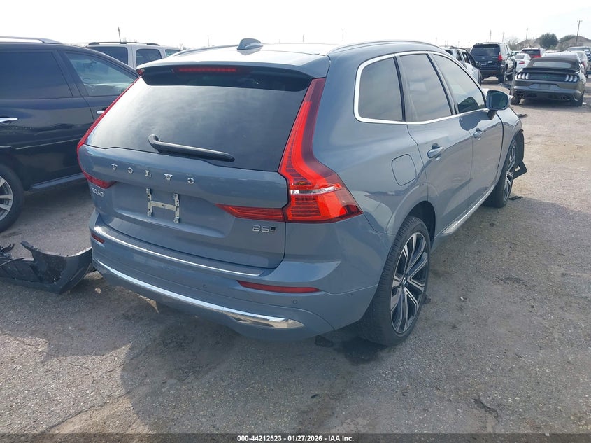 2023 Volvo Xc60 B5 Ultimate Bright Theme