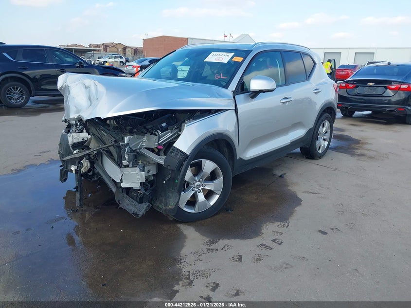 Vin: yv4162uk7k2120215, lot: 44708546, volvo xc40 t5 momentum 20192