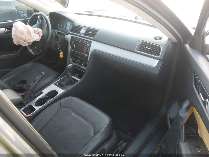 2013 Volkswagen Passat 2.5L Se