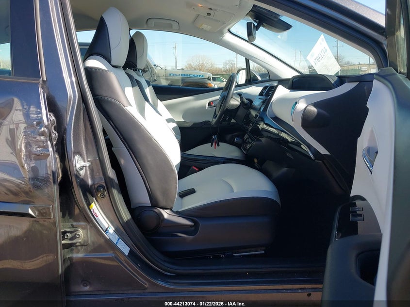 2019 Toyota Prius Xle