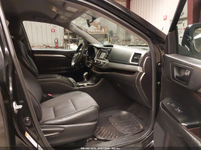 2015 Toyota Highlander Le Plus V6