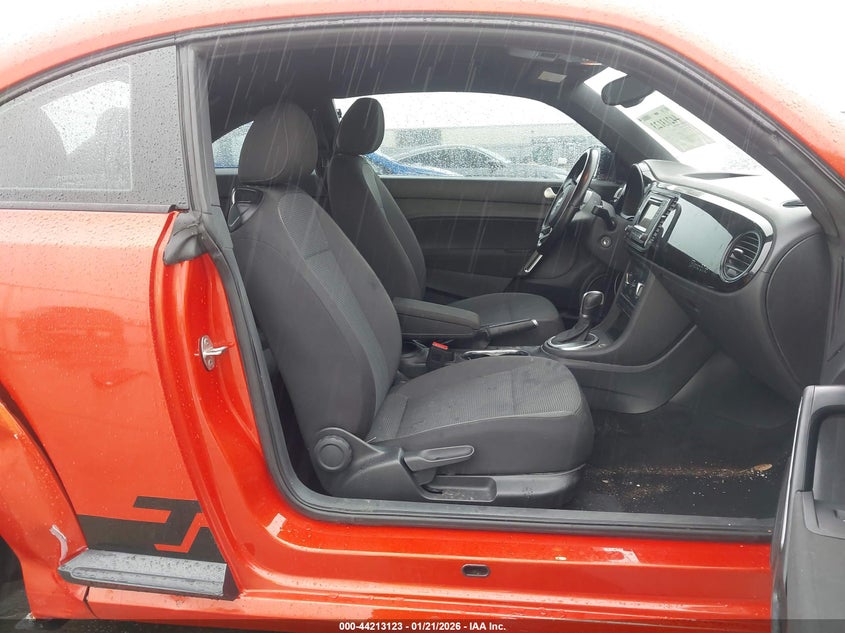 2016 Volkswagen Beetle 1.8T S