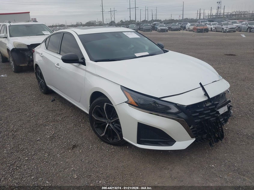 2024 NISSAN ALTIMA SR FWD