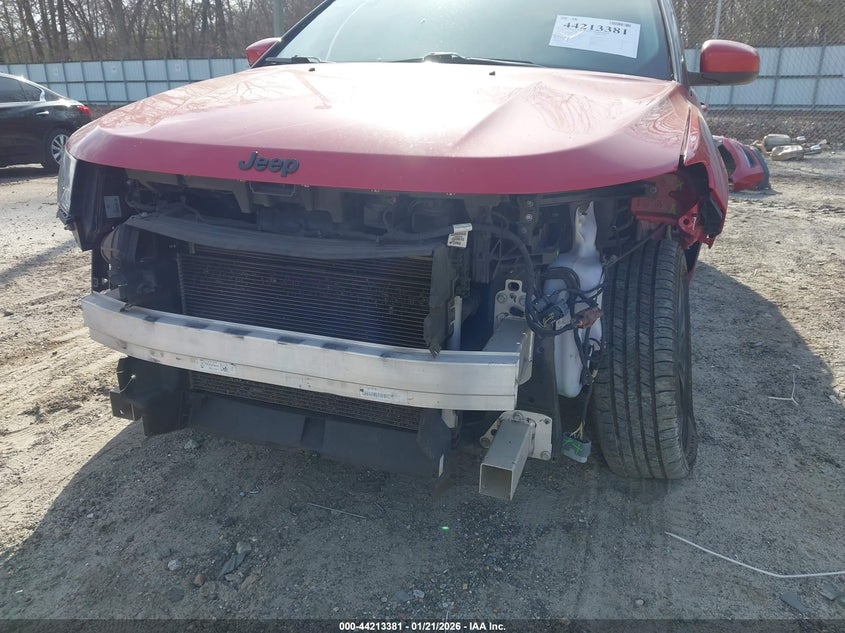 VIN 3C4NJCBB9KT726402 2019 JEEP COMPASS ALTITUDE FWD