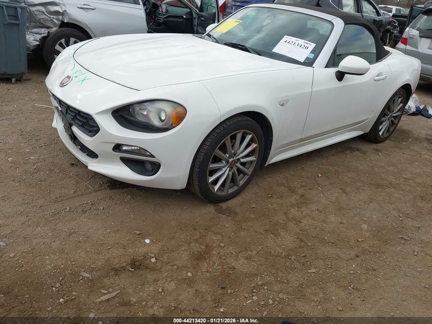 2017 Fiat 124 Spider Lusso