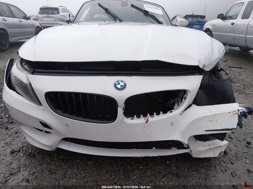 2013 BMW Z4 Sdrive35I VIN: WBALM7C57DE385435 Lot: 44213644