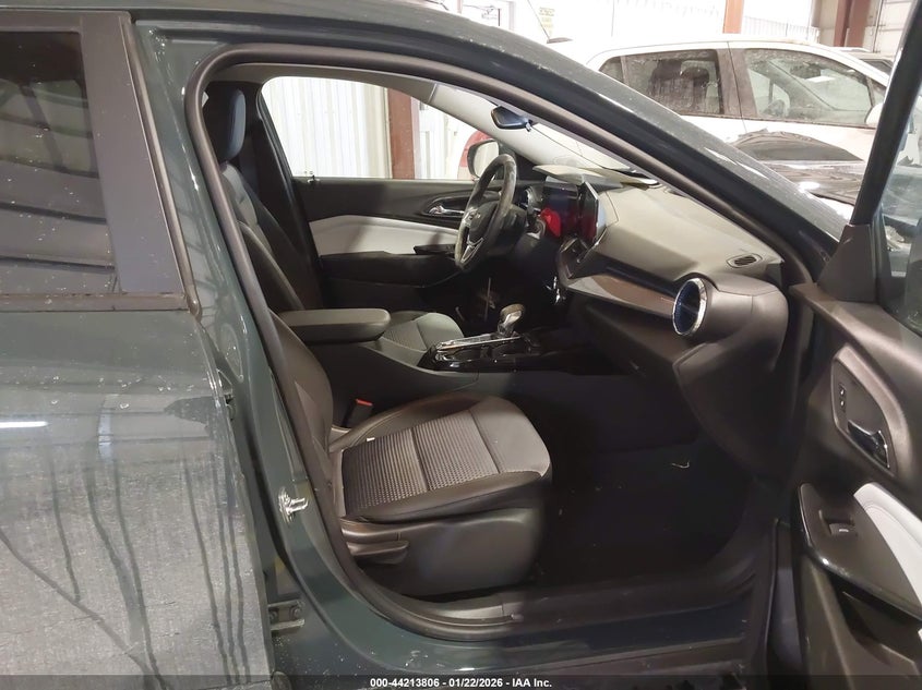 2025 Chevrolet Trax Fwd Lt