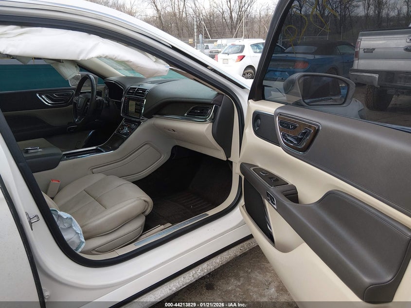 2018 Lincoln Continental Select