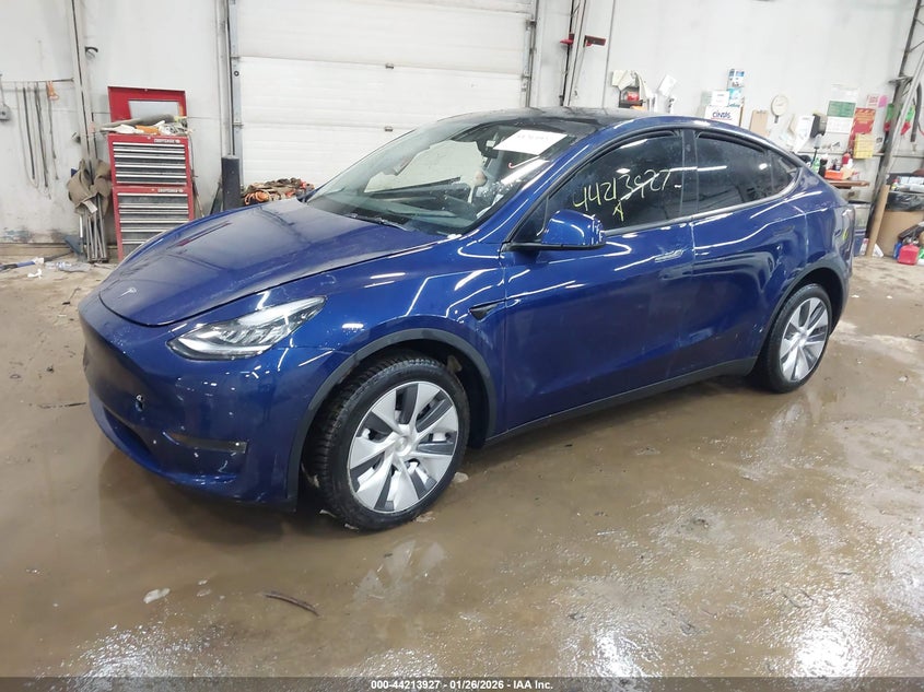 2022 Tesla Model Y Long Range Dual Motor All-Wheel Drive