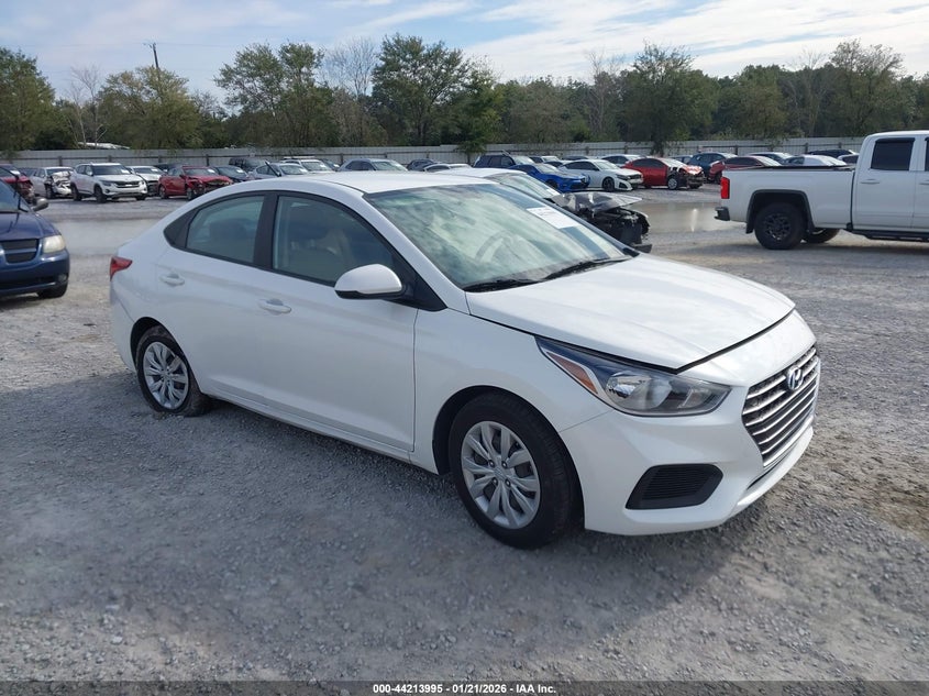 2022 Hyundai Accent Se