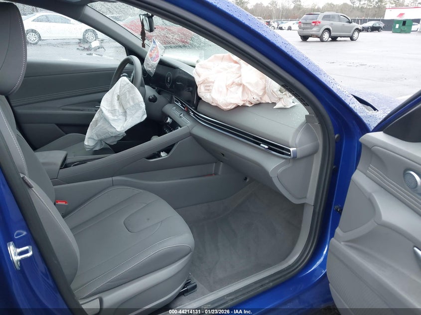 2025 Hyundai Elantra Sel Convenience