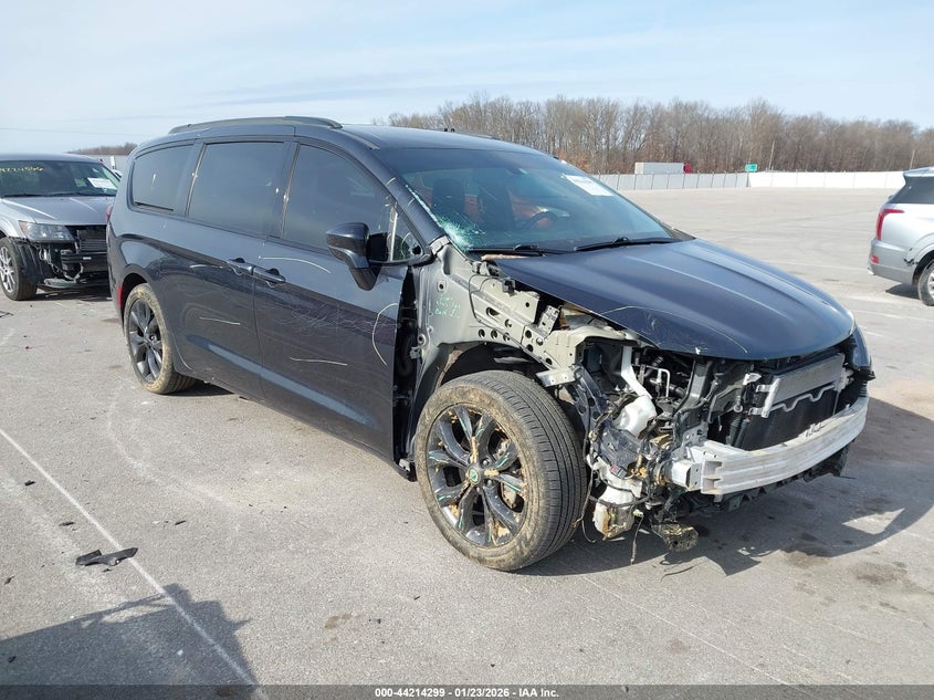 2019 Chrysler Pacifica 35Th Anniversary Touring L