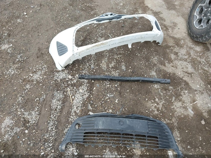 2015 Toyota Yaris Le VIN: VNKKTUD38FA037786 Lot: 44214370