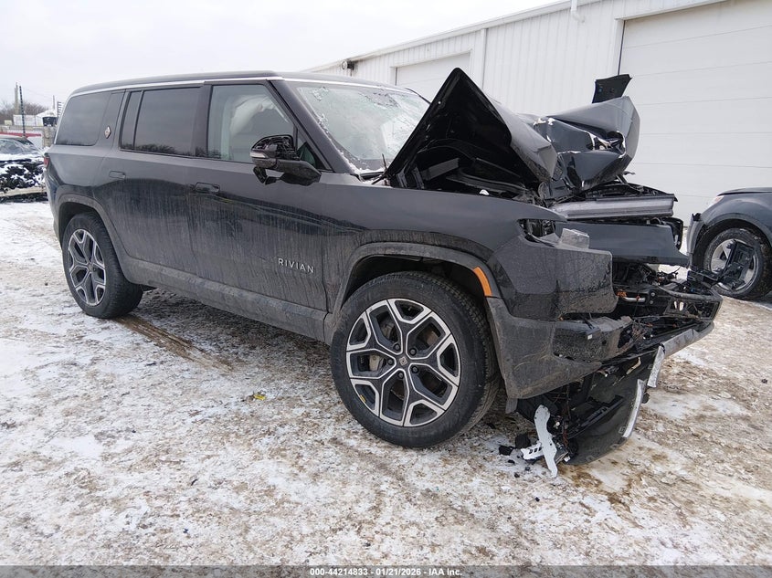 2025 Rivian R1S Adventure Dual Motor Large Pack/Adventure Dual Motor Max Pack