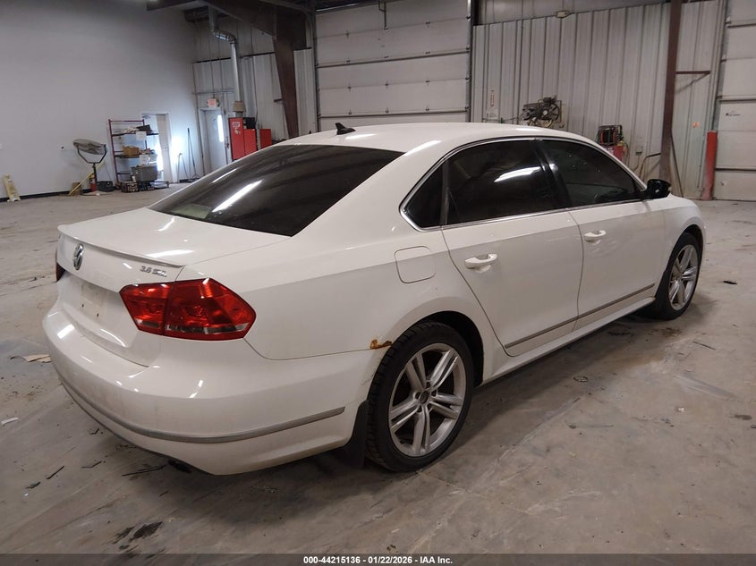 2013 Volkswagen Passat 3.6L V6 Sel Premium