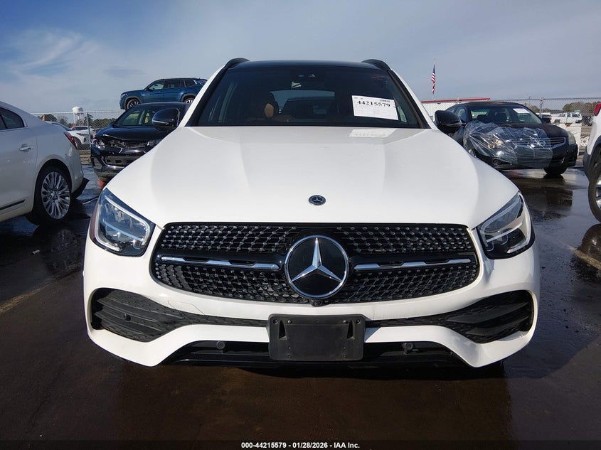 MERCEDES-BENZ GLC 300 - zdjecie 12