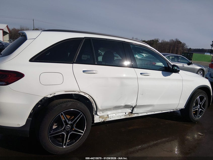 MERCEDES-BENZ GLC 300 - zdjecie 13