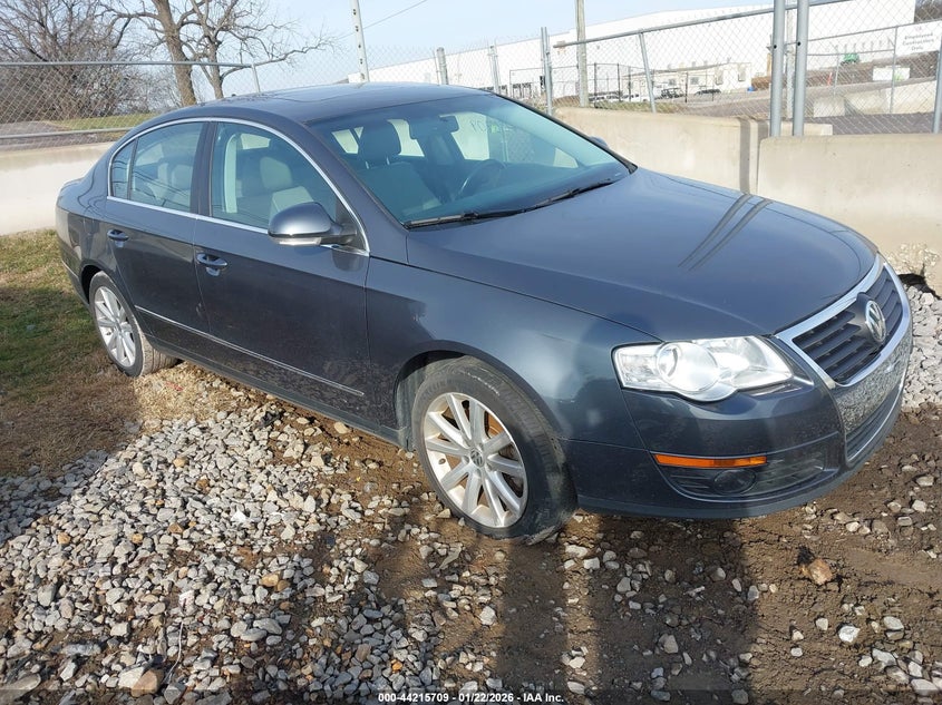 VOLKSWAGEN PASSAT KOMFORT