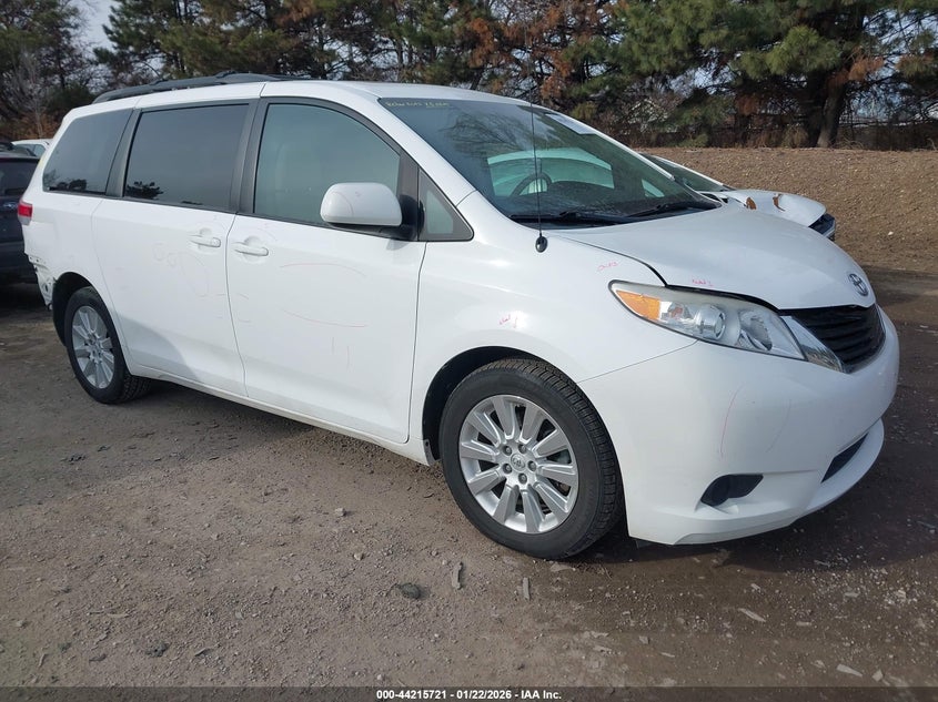 2013 Toyota Sienna Le 7 Passenger