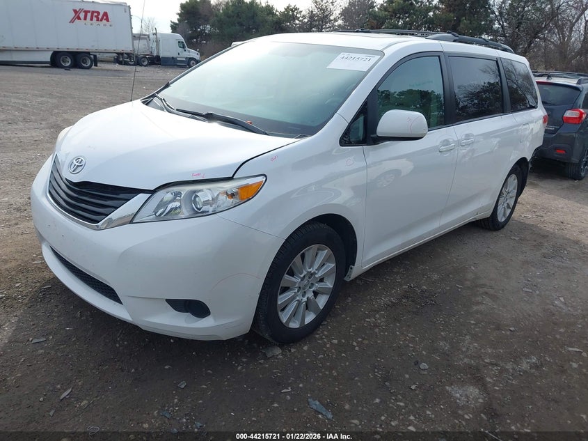 2013 Toyota Sienna Le 7 Passenger