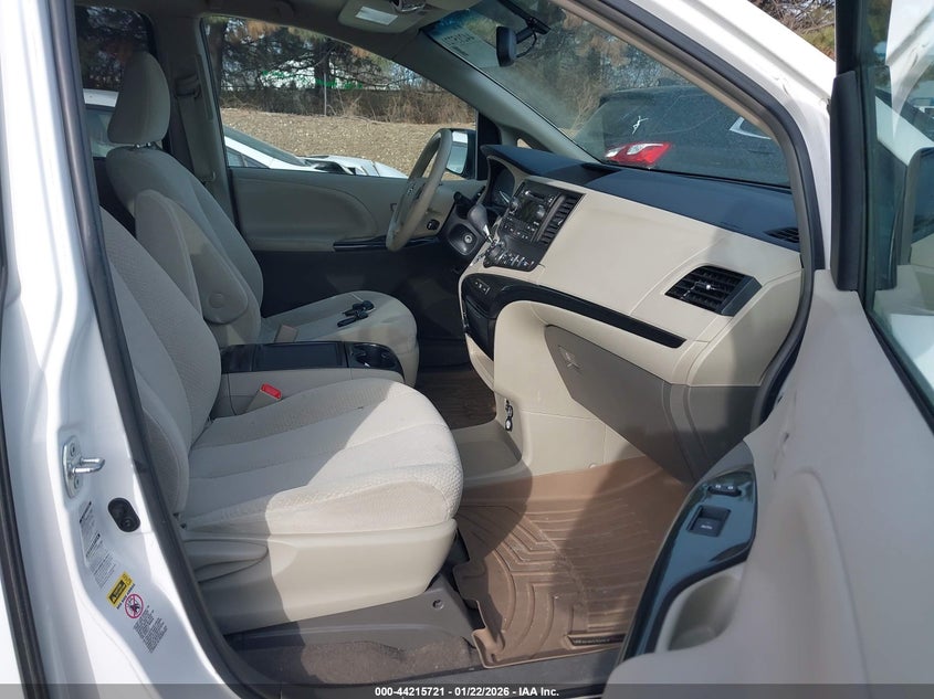 2013 Toyota Sienna Le 7 Passenger