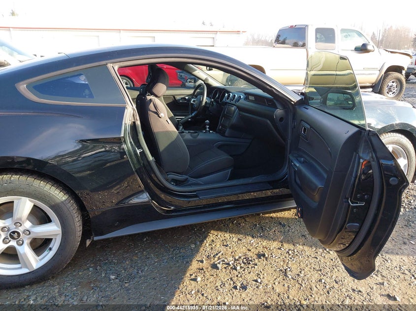 2017 Ford Mustang V6