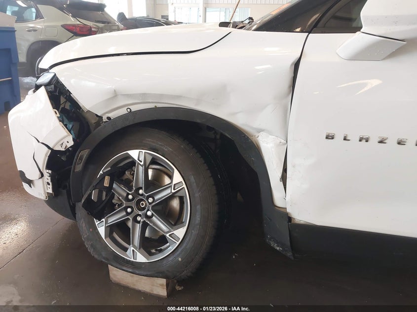 2023 Chevrolet Blazer Fwd 2Lt VIN: 3GNKBCR47PS102335 Lot: 44216008