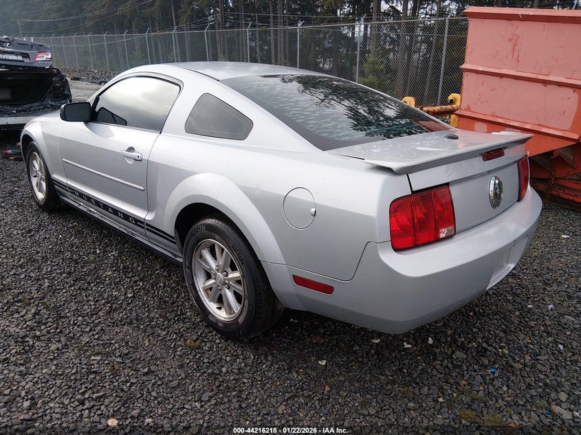 2007 Ford Mustang V6 Deluxe/V6 Premium