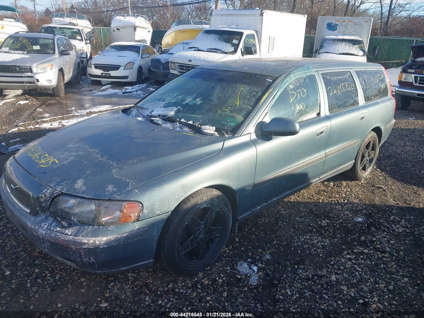 2003 VOLVO V70 auction photo 2