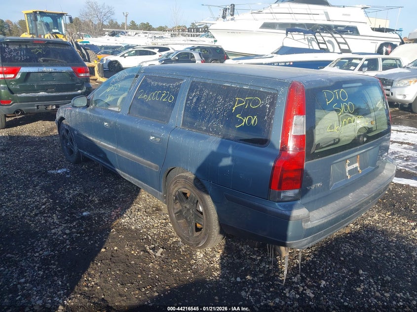 2003 VOLVO V70 auction photo 3