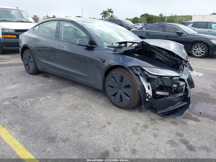 2025 Tesla Model 3 Long Range Rear-Wheel Drive/Standard Rear-Wheel Drive