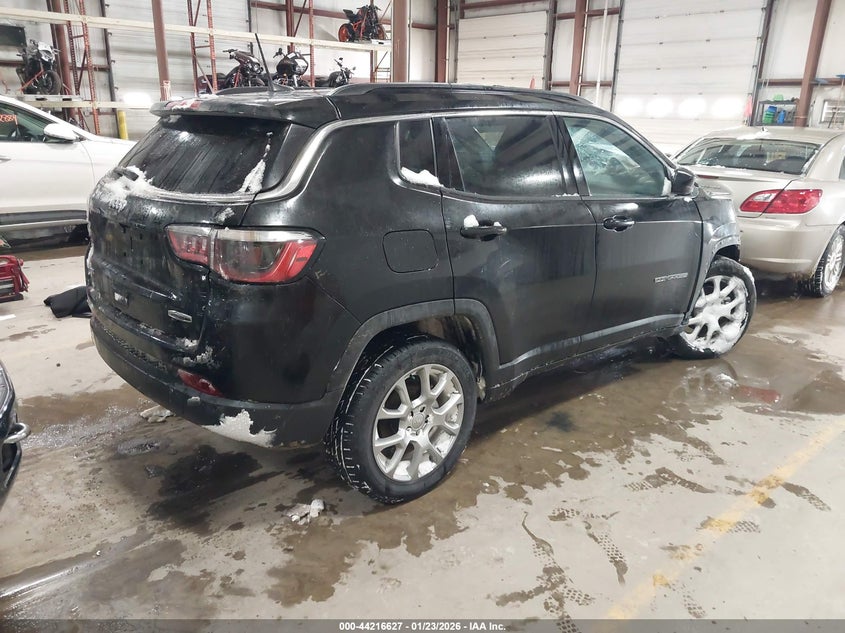 2022 Jeep Compass Latitude Lux 4X4